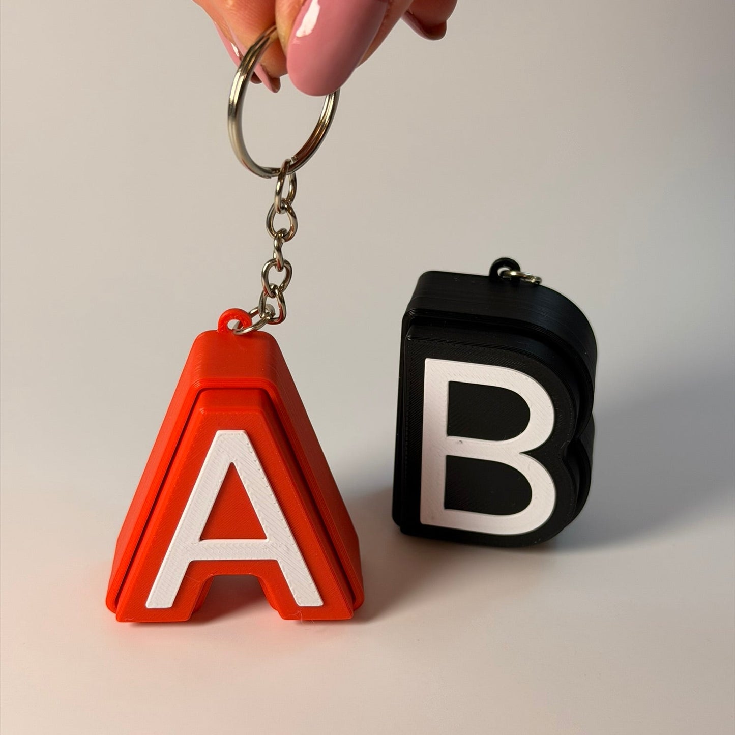 "Το δικό σας αρχικό γράμμα" Clicker Fidget & Keychain – Το απόλυτο αξεσουάρ για τα χέρια σας!