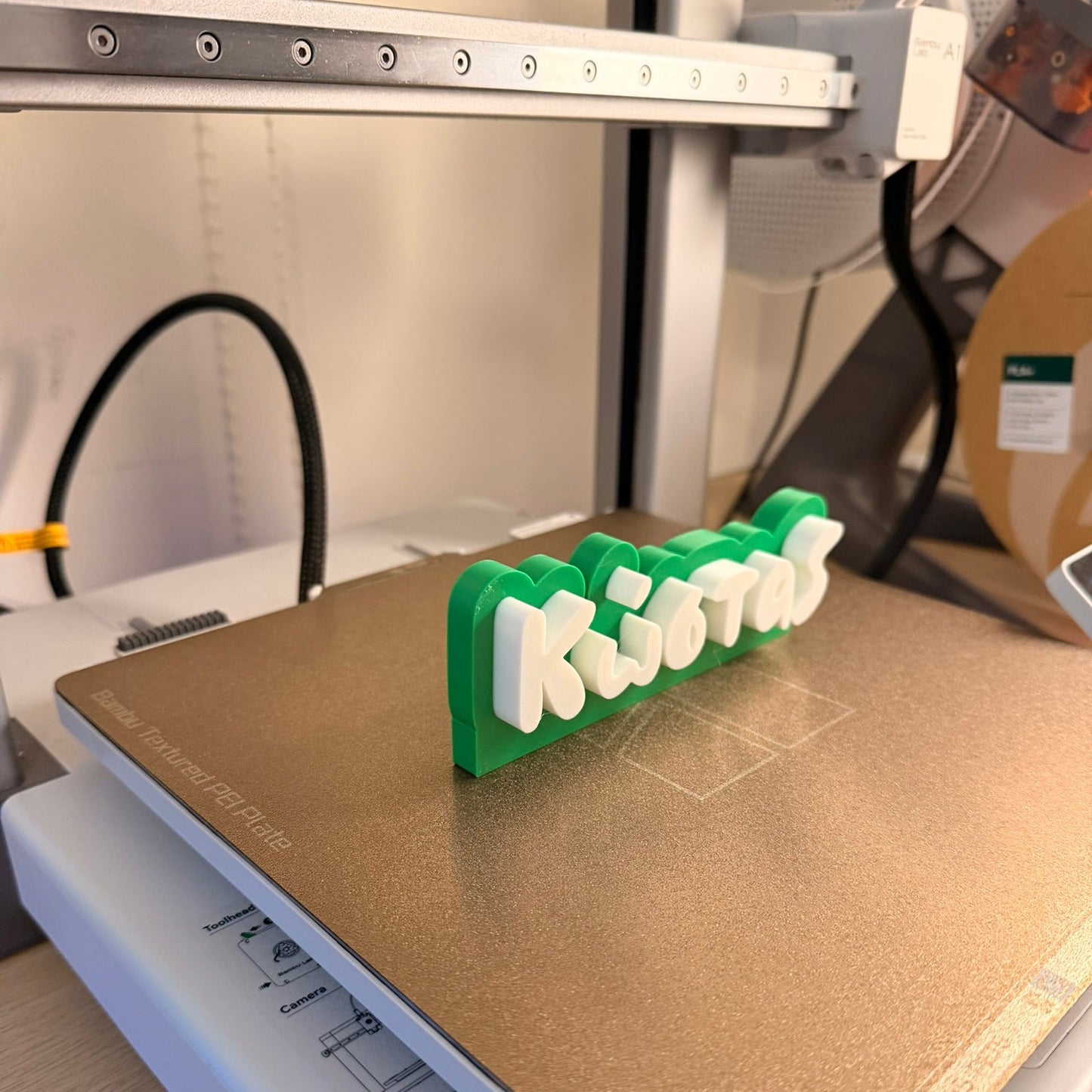3D Printed Custom Επιγραφή Ονόματος LePeticCochon Font 15 εκ.