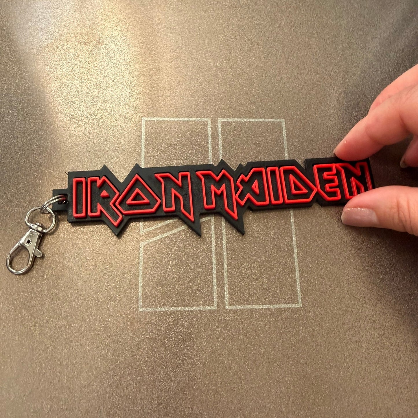 3D Printed Μπρελόκ Iron Maiden – Up the Irons για την τσάντα σου!