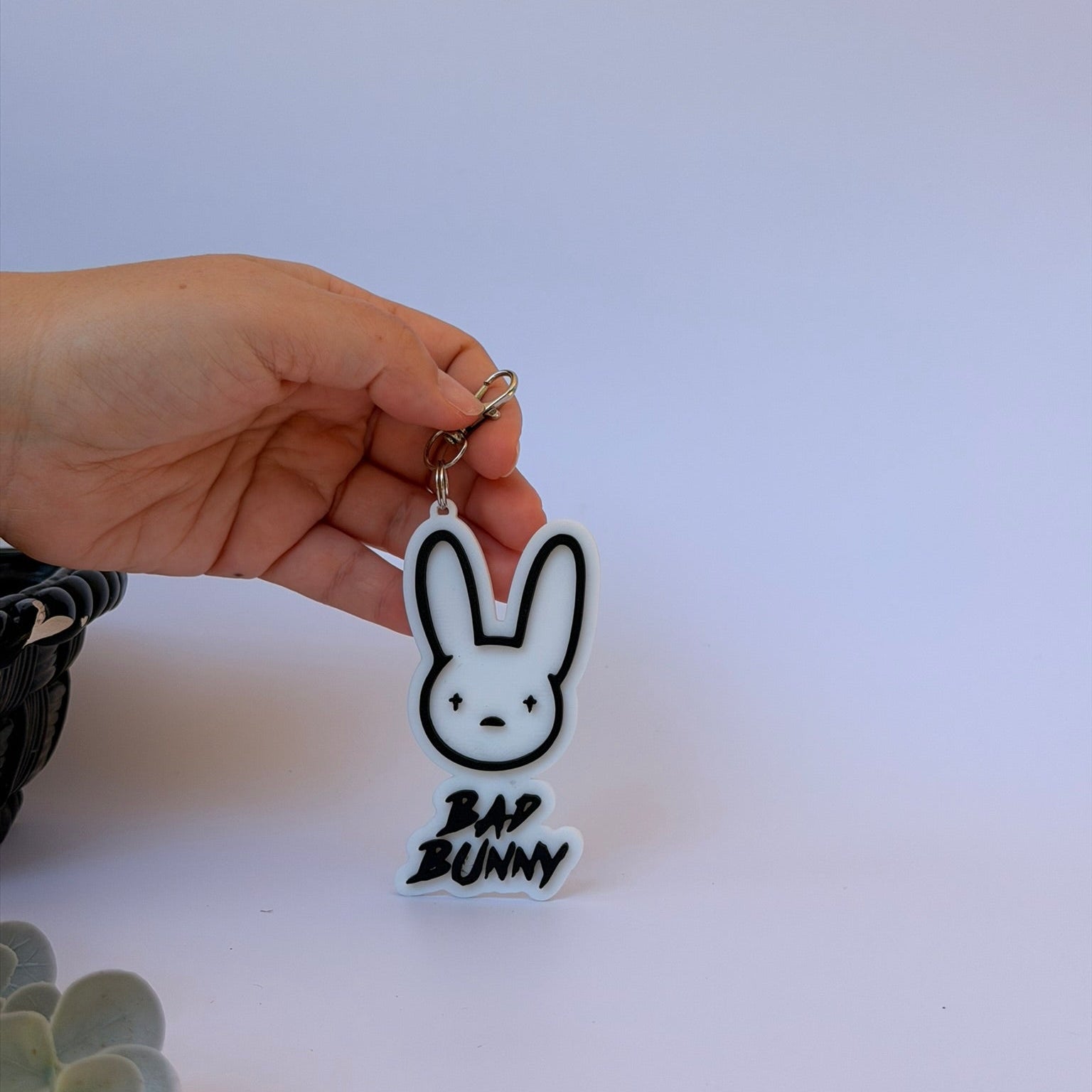 3D Printed Μπρελόκ Bad Bunny – Το απόλυτο αξεσουάρ για κάθε Fan στην τσάντα σου!