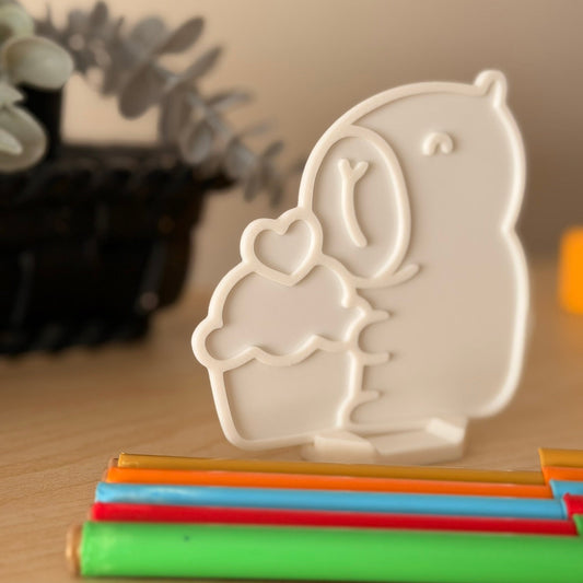 3D Printed Πάνελ για zωγραφική με stand-Καπιμπάρα με Cupcake