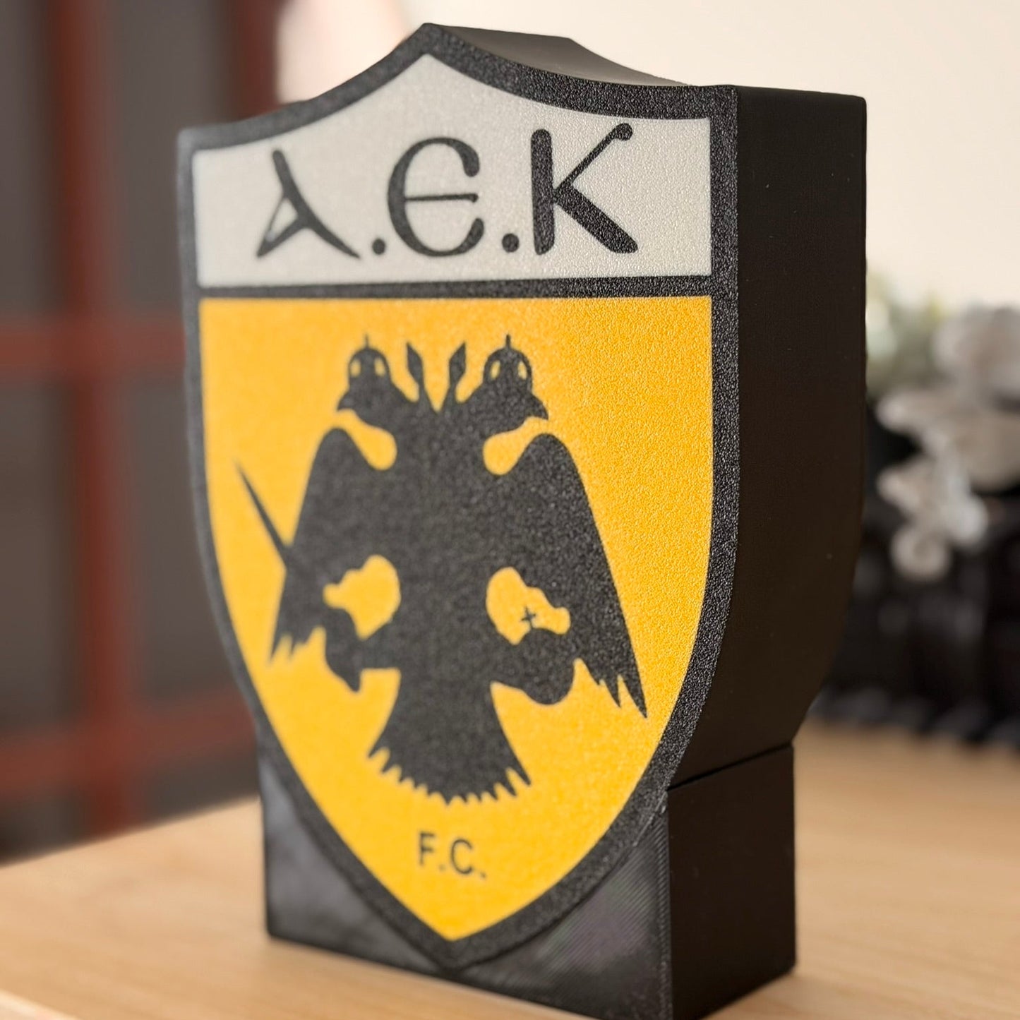 3D Printed Stand σήμα ΑΕΚ (17x14cm) με Stand & Υποδοχή Τοίχου