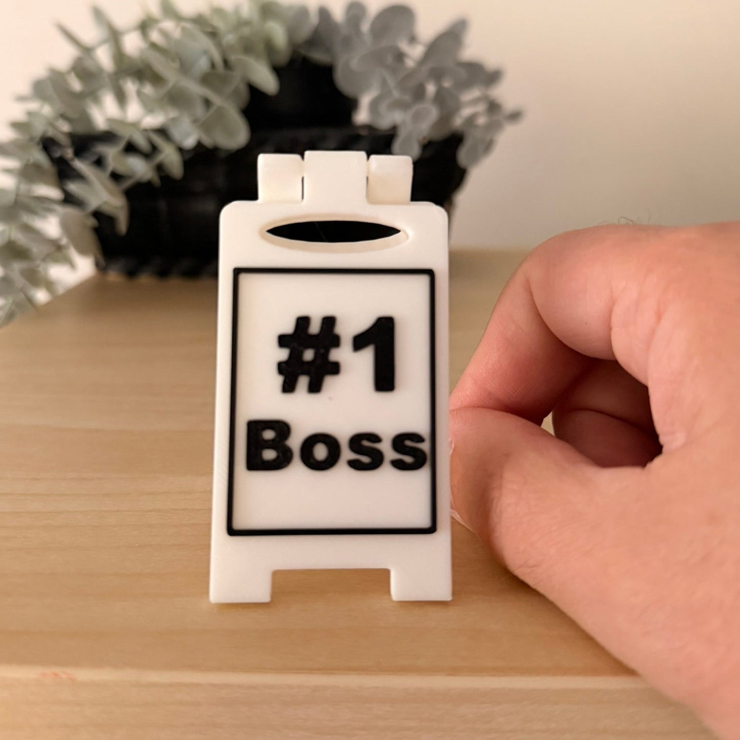 Mini 3D Printed Επιτραπέζια Πινακίδα Γραφείου #1 Boss