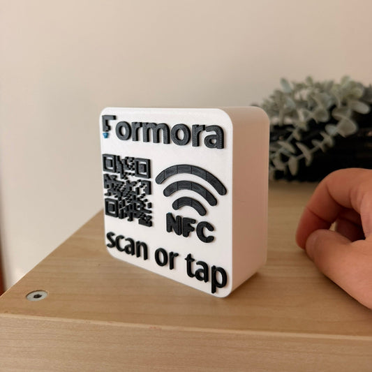 Custom Επιτραπέζιο Stand NFC & QR Code με Logo
