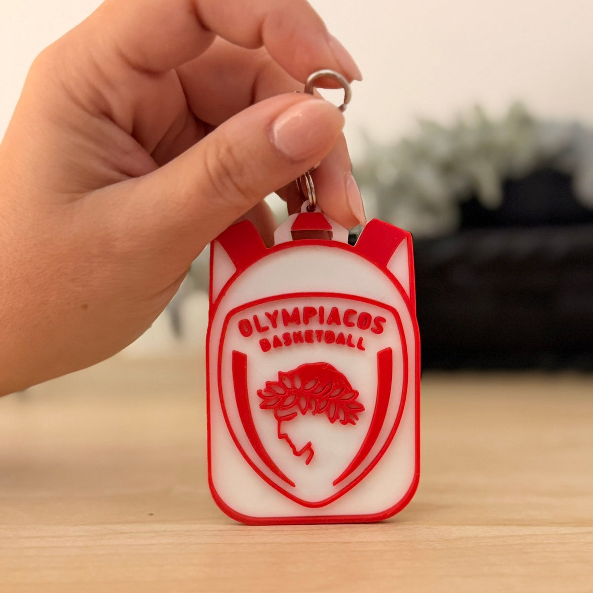 Έξυπνο NFC Μπρελόκ Ασφαλείας για Παιδικές Τσάντες 7,5εκ-5,5εκ – "Safety Tap"- Ολυμπιακός BC Edition